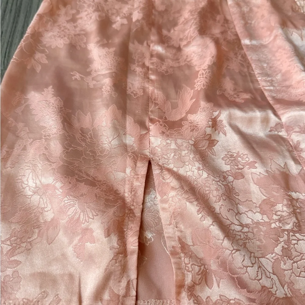 Elegant Floral Pink Skirt - Picture 2 of 4